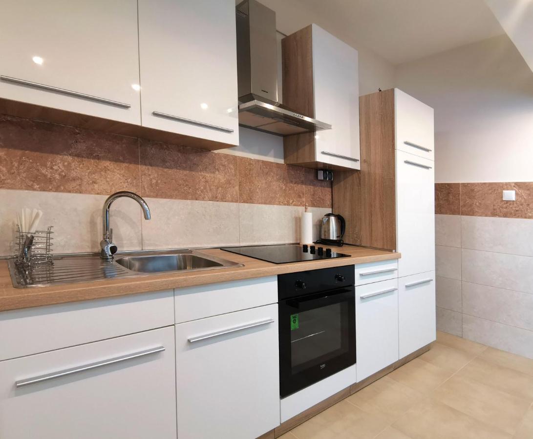 Honeycomb Apartment Split - Free Parking المظهر الخارجي الصورة