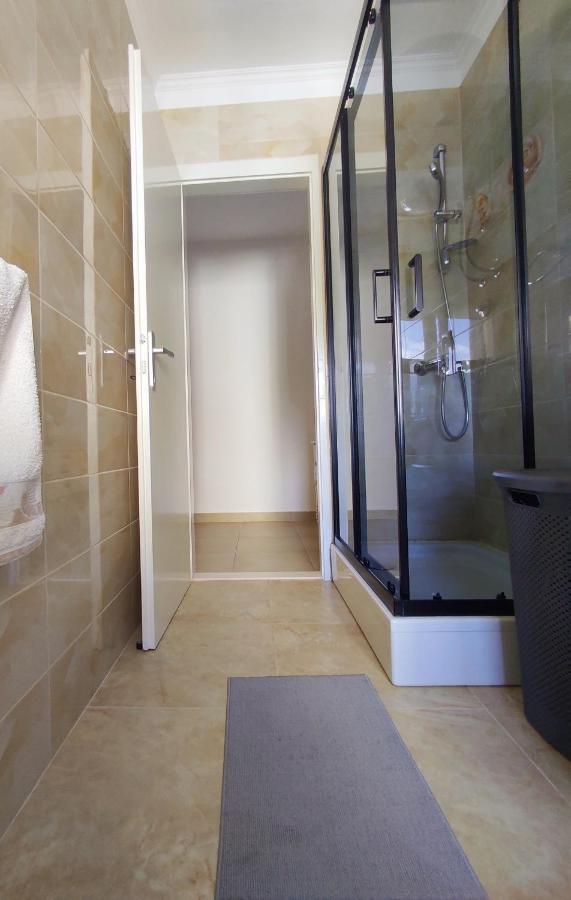 Honeycomb Apartment Split - Free Parking المظهر الخارجي الصورة